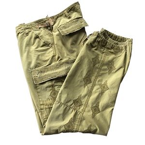 Da-Nang Cargo Pants with Cool Details size M